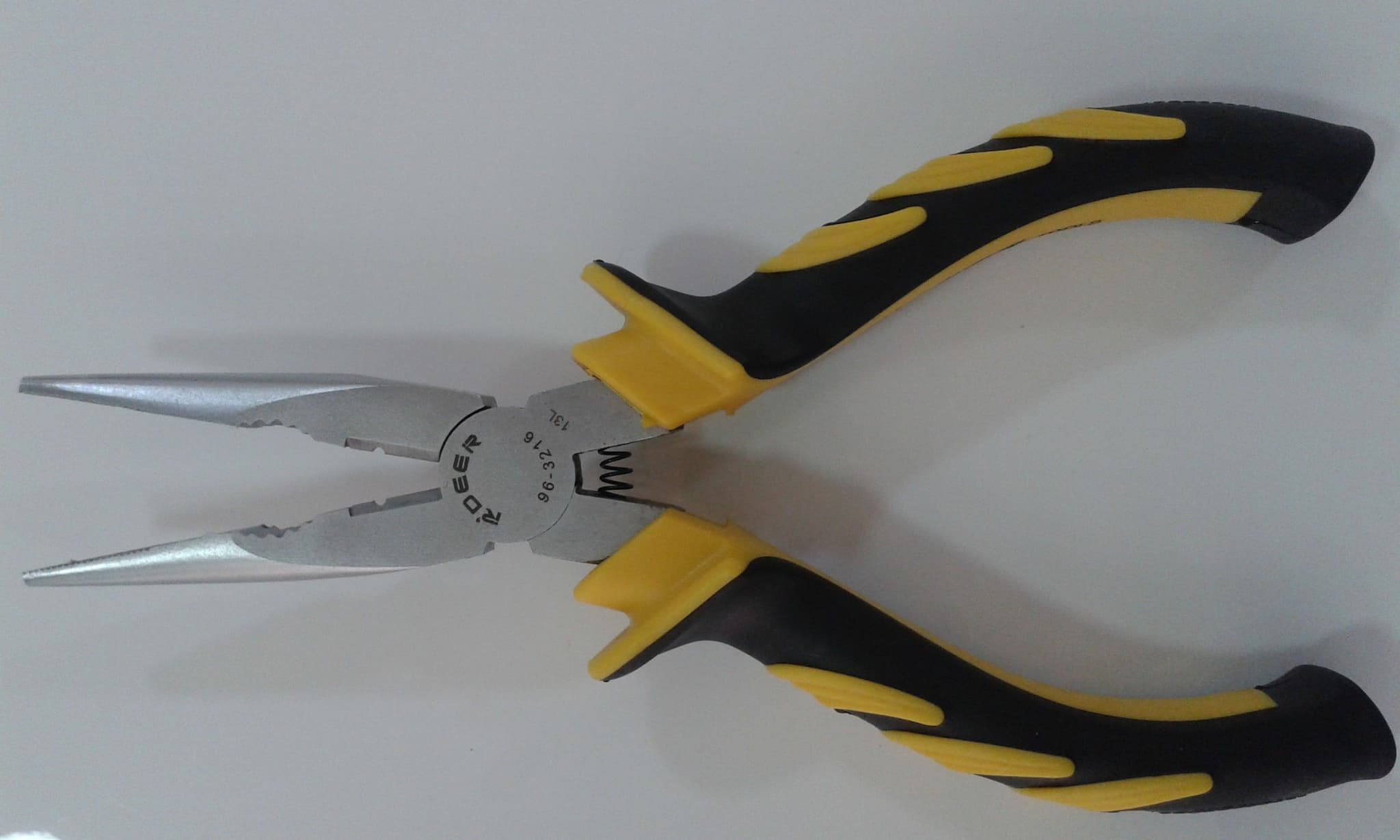 RT-96-3216 PLIERS R'DEER