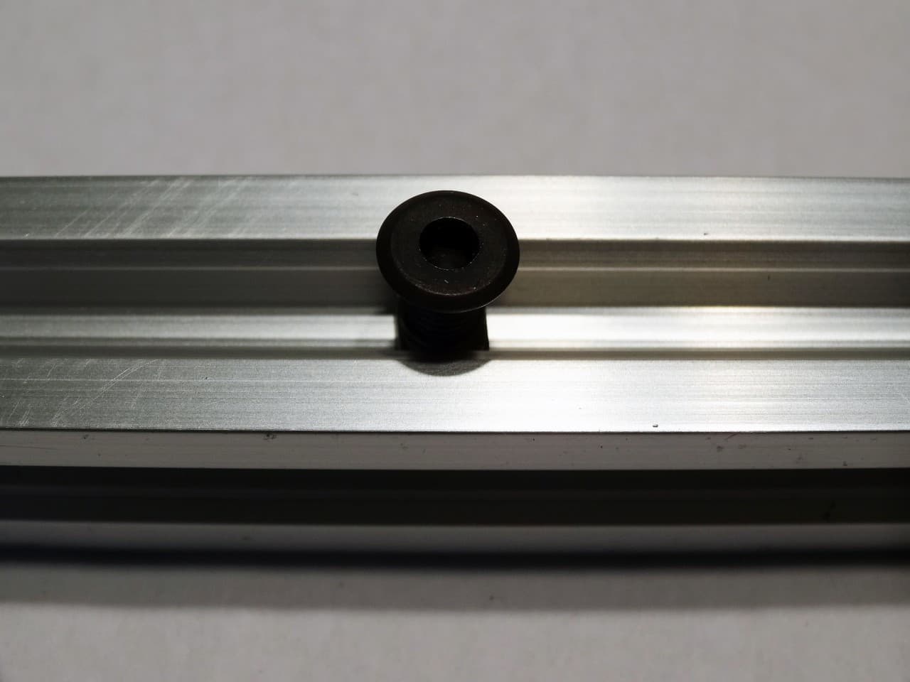 Drop In Tee Nuts M5 — image 1