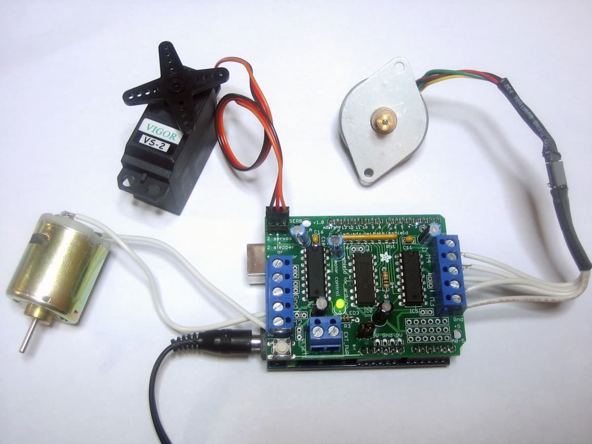 Controlleur de Moteur Shield L293D — image 1